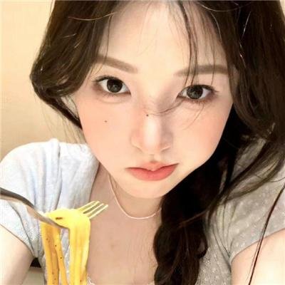 两只小猫的故事